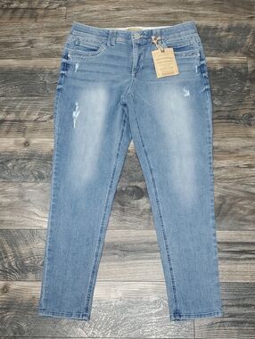 NWT Democracy Ab Technology Ankle Light Wash Blue Distressed Denim Women's 14